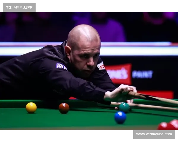 斯诺克德国大师赛柏林举行，独特氛围吸引热情观众